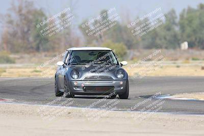 media/Sep-20-2025-Extreme Speed (Sat) [[1fcc23683c]]/Orange (Mid Intermediate)/Session 1 (Sunset)/